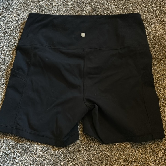Yogalicious Lux Shorts - Picture 6 of 6